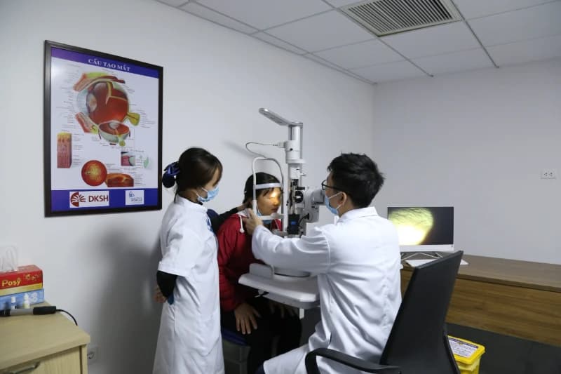 QUẶM MI: NGUYÊN NHÂN, TRIỆU CHỨNG VÀ PHƯƠNG PHÁP ĐIỀU TRỊ