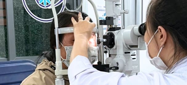 DỊ VẬT VĂNG VÀO MẮT KHI GẶT, TUỐT LÚA - CẢNH BÁO CHẤN THƯƠNG NHÃN CẦU MÙA THU HOẠCH
